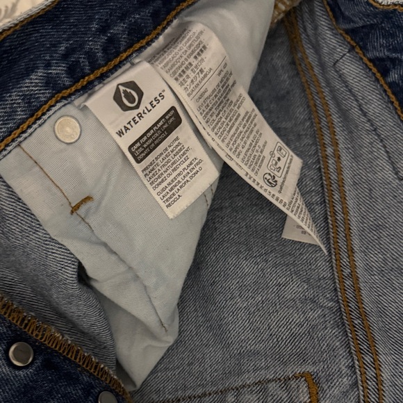 Levi's Classic Blue Jean Shorts - Picture 4 of 6